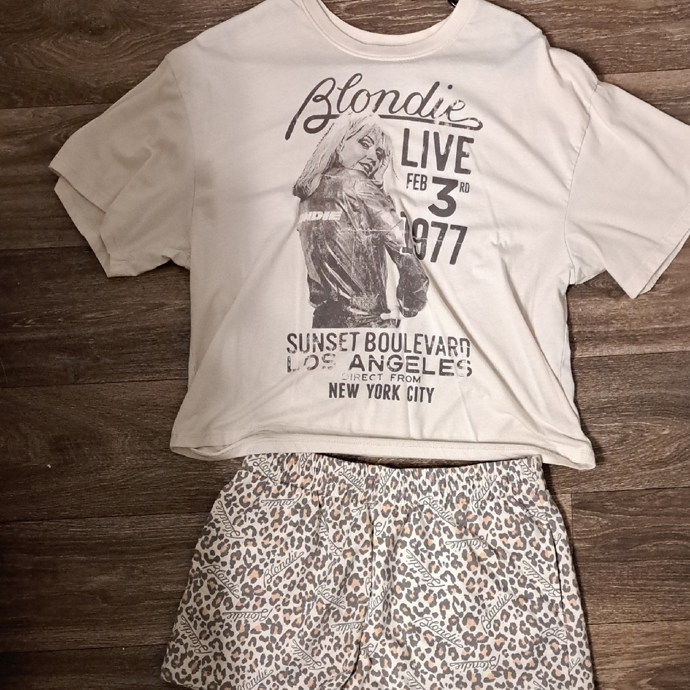 Blondie Graphic Tee and Leopard Print Shorts Set
